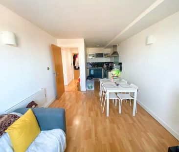 1 bedroom flat to rent - Photo 1