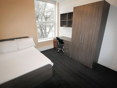 3 bedroom apartment to rent - Photo 4