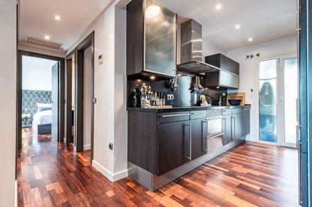 2 bedroom luxury Flat for rent in Puerto Banus, Andalusia - Photo 2