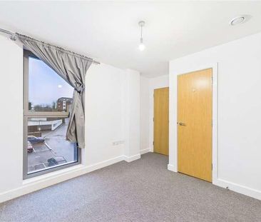 Cromwell Road, Redhill, Surrey, RH1 - Photo 6