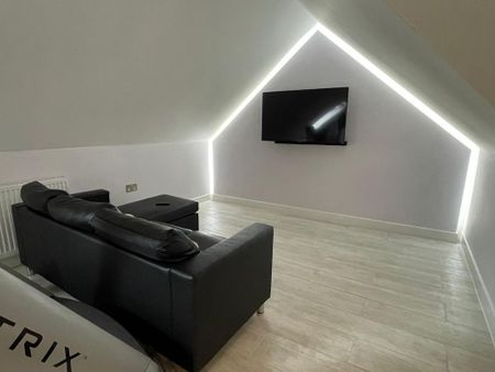 5 bedroom property to rent - Photo 2