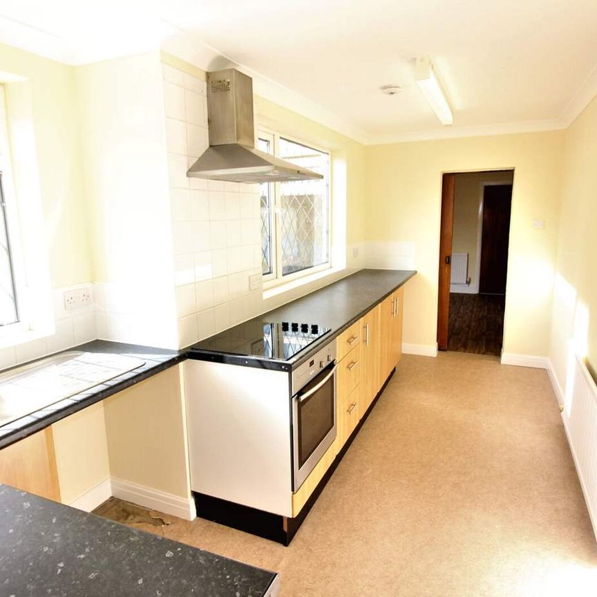 Aughton Road, Swallownest, Sheffield, Rotherham, S26 - Photo 1