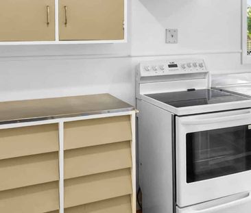 GLENVIEW, HAMILTON - 2 BEDROOMS - Photo 1