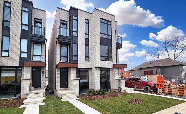 For Lease - 208 McRoberts Avenue Unit# Lower, Toronto, Ontario - Photo 1