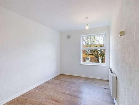 Manor Court, Urmston Lane, Stretford, Manchester, M32 - Photo 5