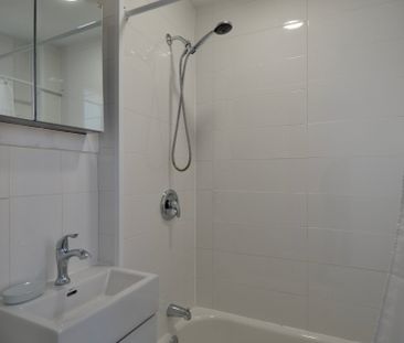 Condo for rent, Montréal (Côte-des-Neiges/Notre-Dame-de-Grâce) - Photo 4