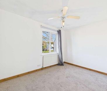 Crookham Close, Tadley, RG26 - Photo 5