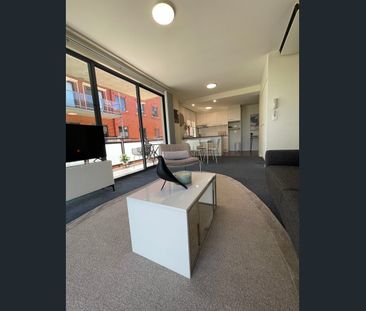 2 bed apartment in vibrant East End - Photo 3