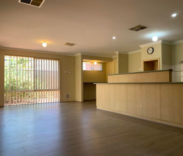 LIGHT, BRIGHT AND SPACIOUS!! - Photo 5