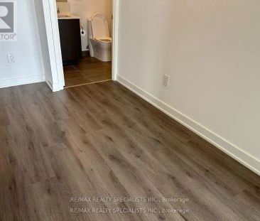 21 MILITARY CRESCENT - Photo 1