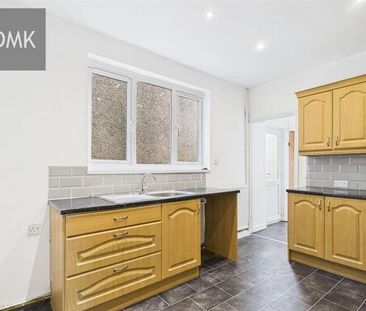 Carmarthen Road, Fforestfach, Swansea, SA5 - Photo 5