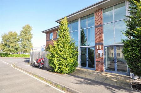 Endeavour House, George Cayley Drive, York - Photo 3