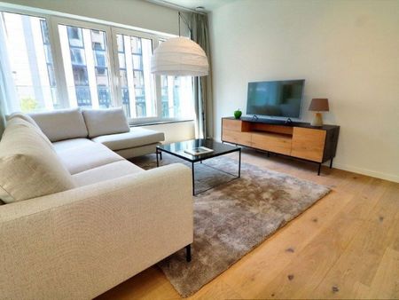 IXELLES : PLACE LUX - MEUBLE 2 CHAMBRES, TERRASSE - Ixelles - Photo 3