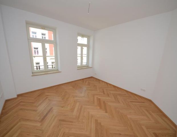 Denkmalgeschütztes Objekt mit Fußbodenheizung, Balkon und Parkett ! - Photo 1