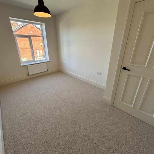 2 Bedroom Apartment To Let - Photo 1