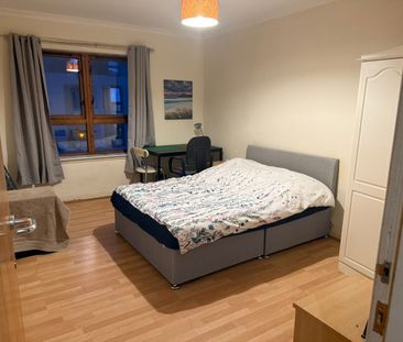 Room in a Shared Flat, Kelvinhaugh Street, G3 - Photo 2