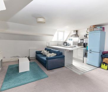 2 bedroom maisonette to rent - Photo 3
