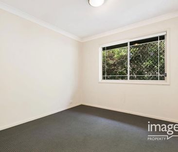 QUIET ESCAPE IN BARDON! A MUST INSPECT! - Photo 3