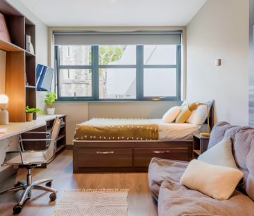 Platinum Studio - Photo 1