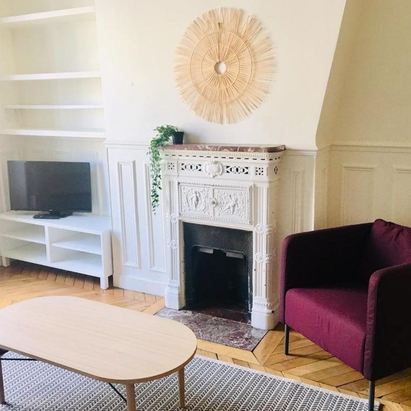 Location Appartement 3 pièces 60m² PARIS 18ème - Photo 1