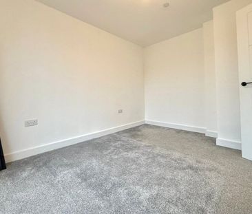 Commercial Road, Poole, Dorset, BH14 - Photo 5