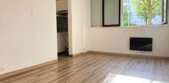 Studio Montigny-le-Bretonneux 23 m² - Photo 2