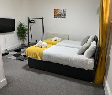 2 bedroom townhouse to rent - Photo 2