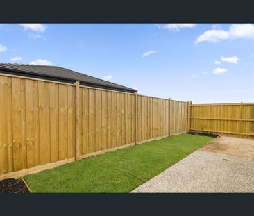 35 Skyline Road, Fraser Rise, Vic 3336 - Photo 6