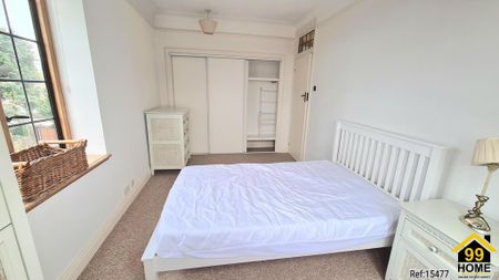 2 bedroom flat to rent - Photo 2