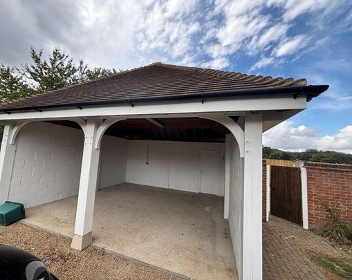 4 bedroom detached house to rent - Photo 1
