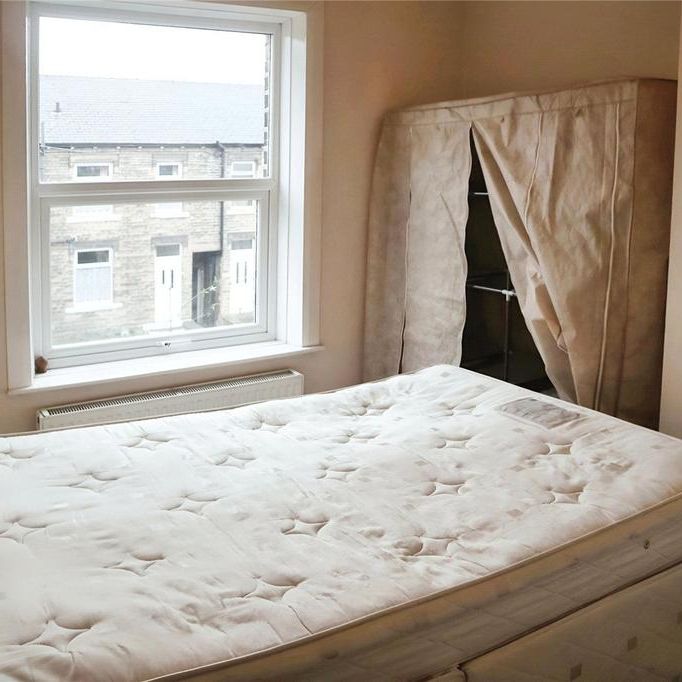 2 bedroom end of terrace house to rent - Photo 1