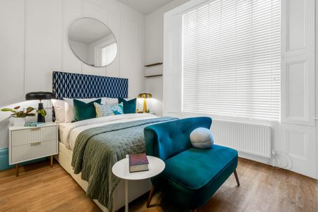 Studio Flat, Eardley Cres, SW5 - Photo 4