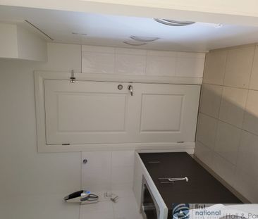 Spacious Townhouse - Photo 4