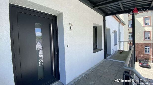 Exklusive Loft-Dachgeschosswohnung mit Balkon, Einbauküche und zwei Bädern in zentraler Hanauer Lage - Photo 1