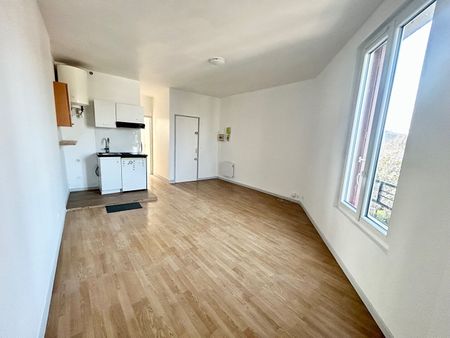 Apartment - Photo 4