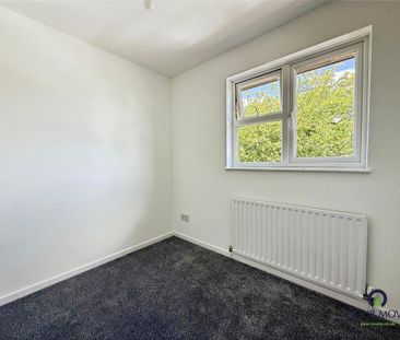 2 bedroom end of terrace house to rent - Photo 3