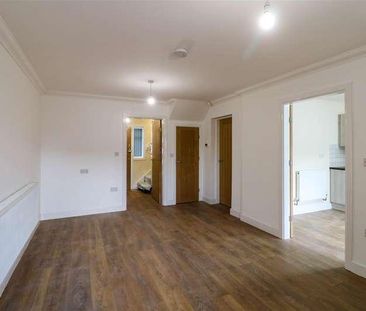 Ipswich Crescent, Birmingham, B42 - Photo 2