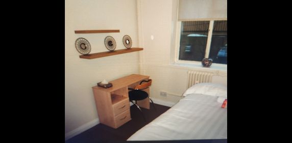 Room in a Shared Flat, M, M16 - Photo 2