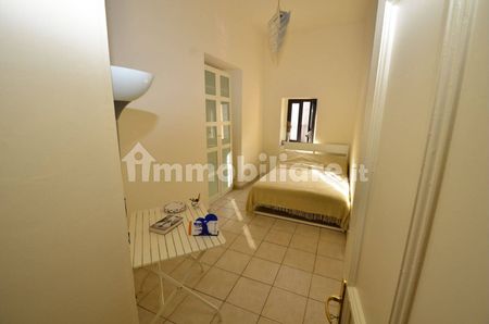 Bilocale via Vittorio Emanuele II 108, Centro Storico, Catania - Photo 3