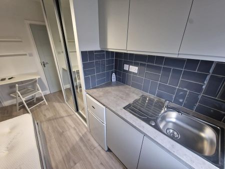 Studio to rent - Photo 5