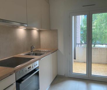 Bel appartement de 2 pièces entièrement rénové dans quartier calme ! - Foto 3