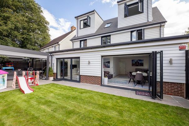 4 bedroom detached house to rent - Photo 1