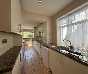 4 bedroom semi-detached house to rent - Photo 2