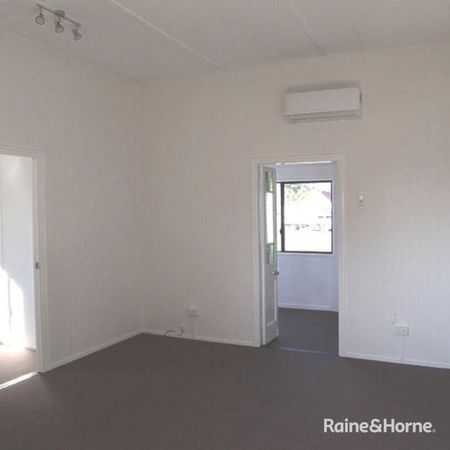 Cosy & Convenient - Photo 4