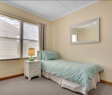 GREAT FAMILY HOME - Photo 4