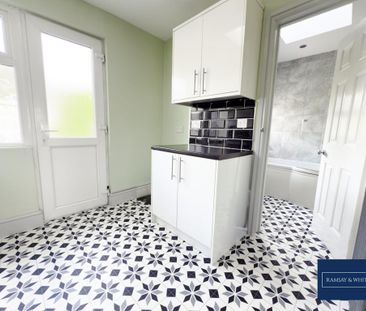 3 bedroom terraced house to rent - Photo 5