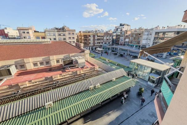 Carrer dOccident, L'Hospitalet de Llobregat, Catalonia - Photo 1