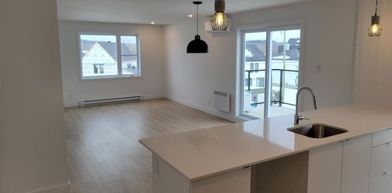 Condo locatif neuf 4 1/2 secteur Charny, 3e étage dès maintenant - Photo 2