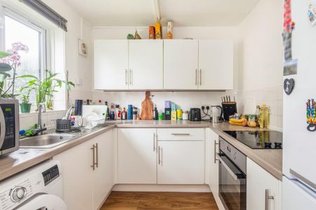 1 bedroom flat to rent - Photo 3