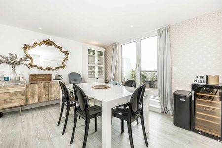 Gaumont Place, Streatham Hill, SW2 - Photo 3